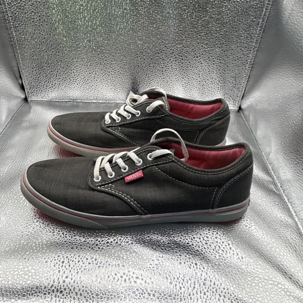 Vans Women's Size 8 Gray Canvas Lace-Up Sneakers Pink‎ Lining Casual Shoes